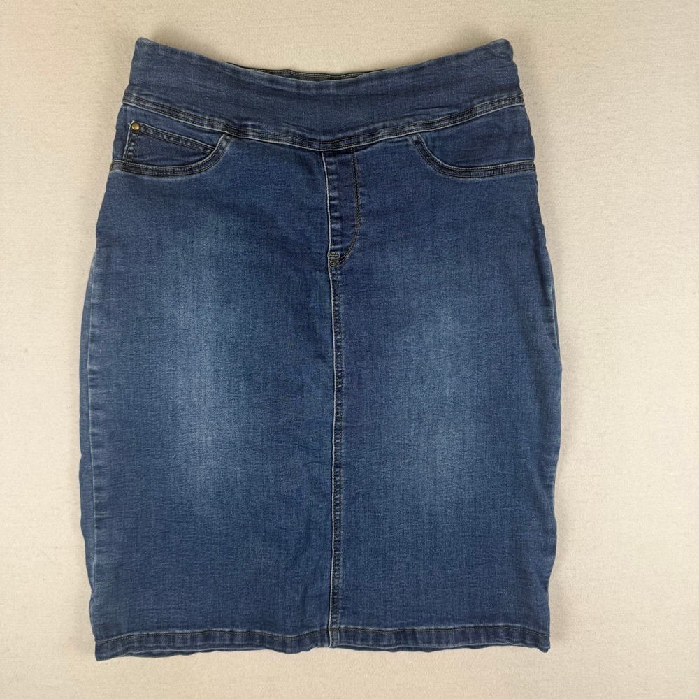 The Main Street Exchange Denim Pencil Skirt Medium Wash Pull On Womens Size 8